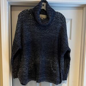 Elegant blue Turtleneck Sweater